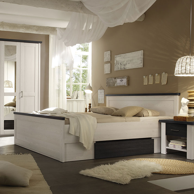 Black Red White, sypialnia Luca