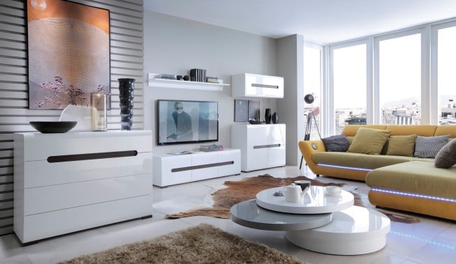 Więcej światła – jak optycznie powiększyć wnętrze?