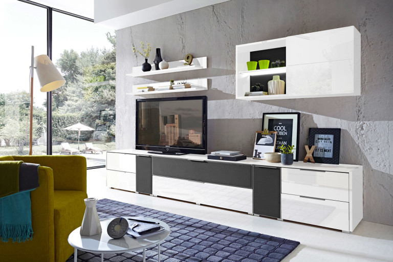 Black Red White, kolekcja Median