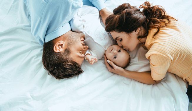 Sypialnia dla rodziców i niemowlaka