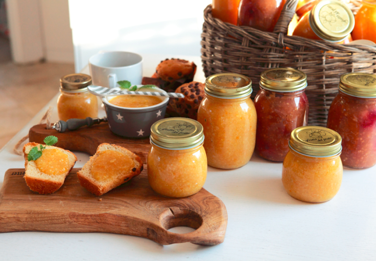 Black Red White, słoik 270 ml, 3,49 zł