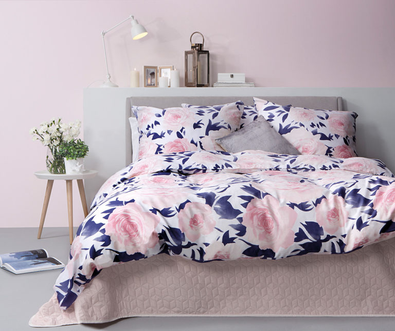 Łóżko w stylu shabby chic