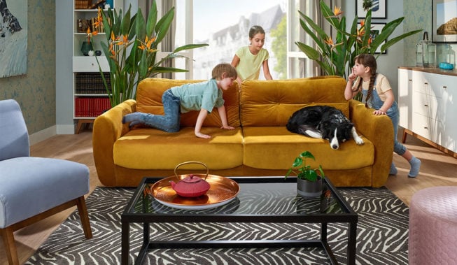 Kolor musztardowy we wnętrzach: gorący trend w designie