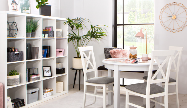 Zgrany duet czy aranżacyjna klapa? Krzesła inne niż stół