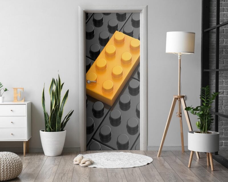 Naklejka na drzwi żółty klocek