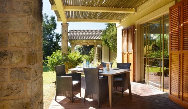 Łapmy słońce! Wszystko o nowoczesnych meblach ogrodowych