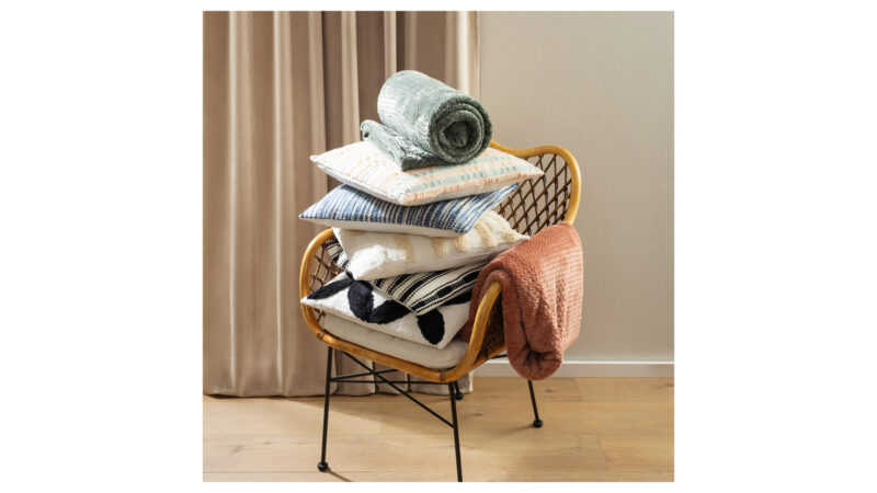 Poduszka dekoracyjna Lotus