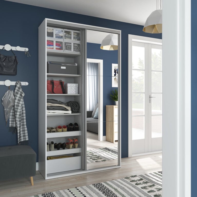 Lustrzana szafa - prosty sposób na powiększenie wnętrza