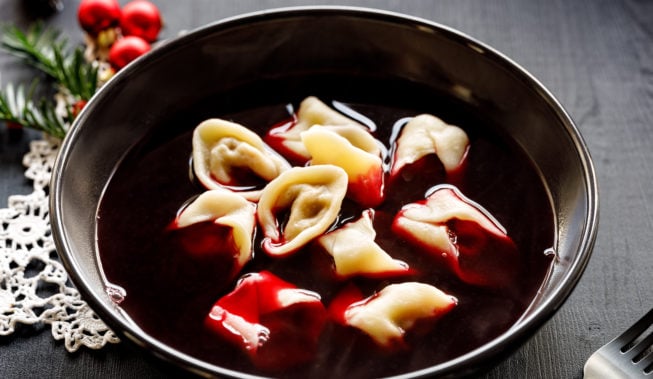 Poznaj sprawdzone przepisy na 3 najpopularniejsze zupy wigilijne