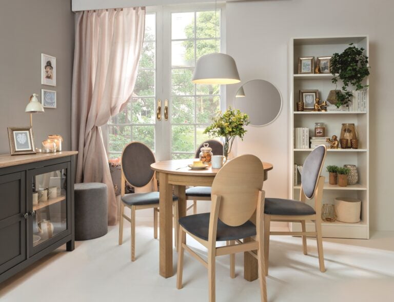 BERNARDIN_stół i krzesła