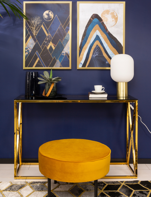 Obraz księżyc wzbogaci domową galerię we wnętrzu glamour