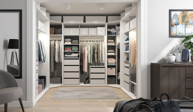 Trend alert: elegancka otwarta garderoba w sypialni