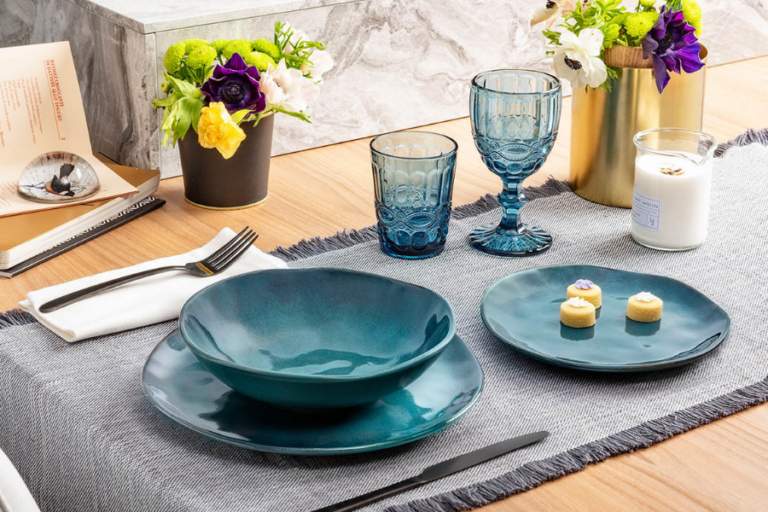 Przyjęcie w ogrodzie - jakie akcesoria wybrać?