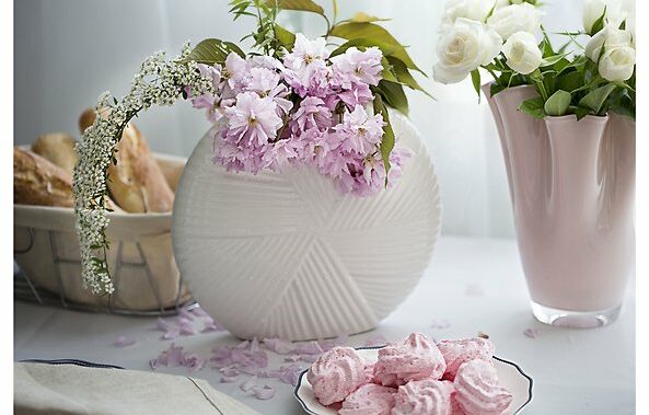 Wazony dekoracyjne – naucz się tworzyć modne kompozycje kwiatowe