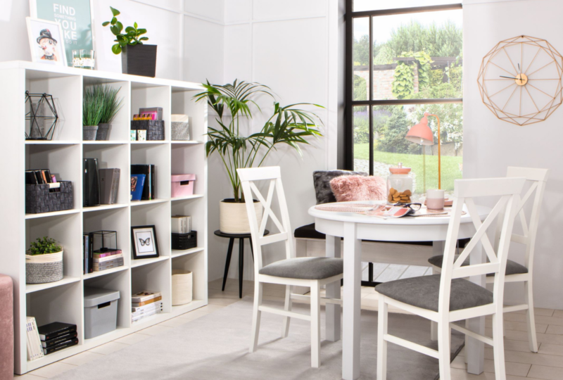 Aranżacja małego salonu z jadalnią – 7 sprawdzonych sposobów na nowoczesny wystrój