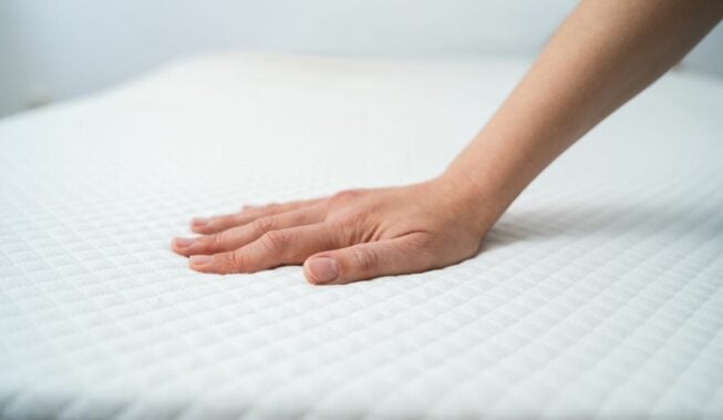 Twardość materaca – wszystko, co musisz wiedzieć!