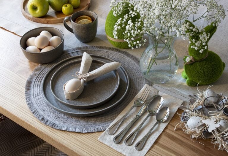 Stół na wielkanocne śniadanie