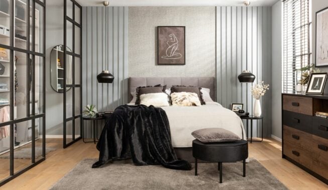 Przeszklona sypialnia – sposób na małe wnętrze!