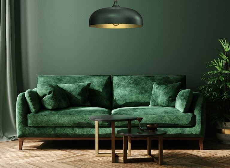 Butelkowozielona kanapa