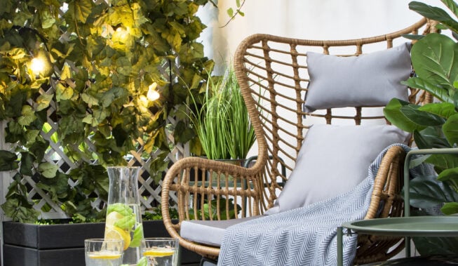 Balkon w stylu rustykalnym – aranżacje