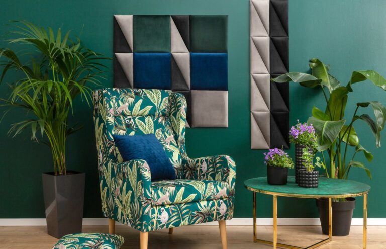 salon butelkowa zieleń i złoto