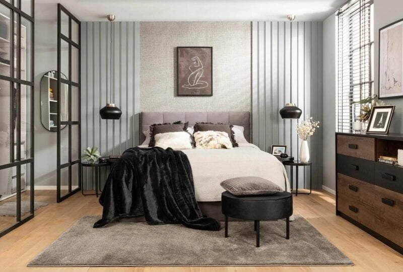 Sypialnia z czernią i drewnem