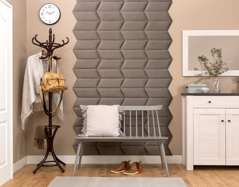 Przedpokój scandi - panele tapicerowane