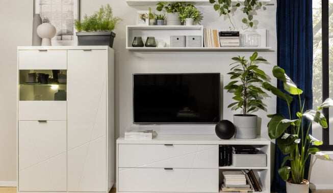 Kącik kwiatowy w salonie – jak go urządzić?