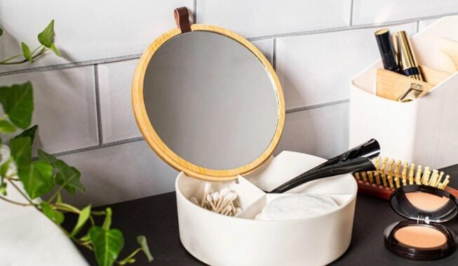 Przechowywanie w łazience z Black Red White