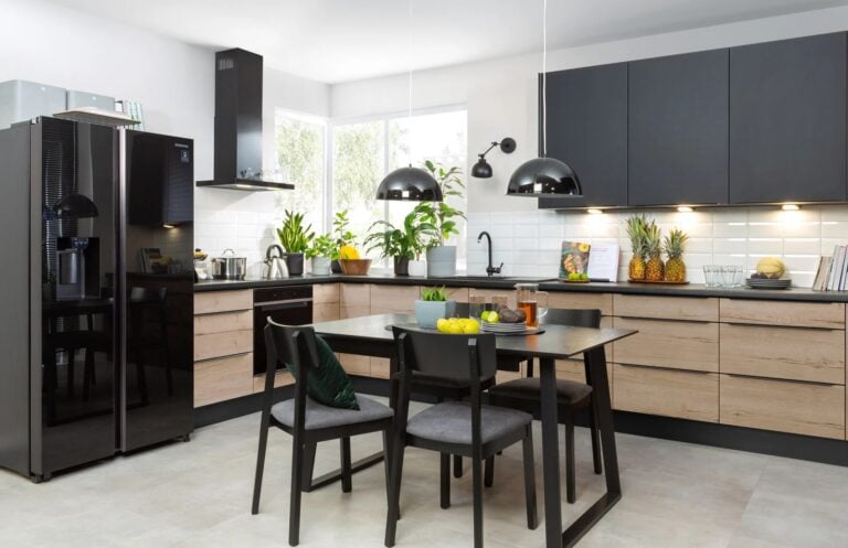 Kuchnia Family Line Sole L6 - dąb halifax/czarny mat