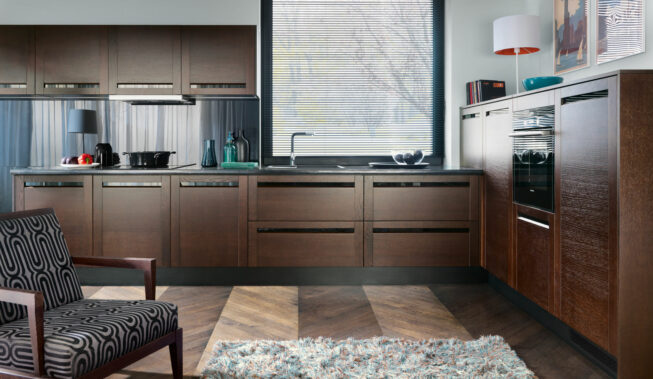 Okno w kuchni nad blatem – pomysł na aranżację