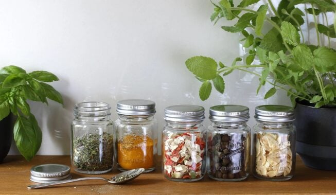 5 sposobów na przechowywanie przypraw z Black Red White