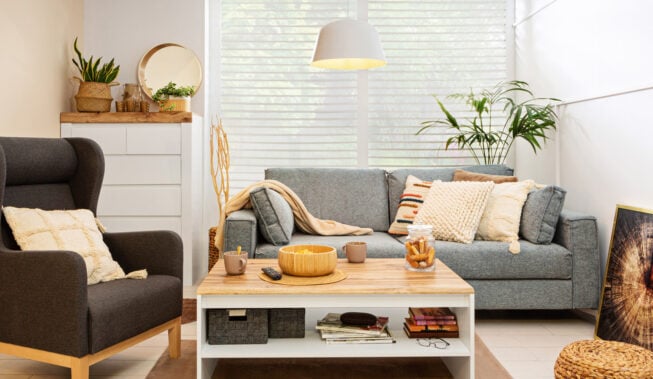 Jak udekorować ścianę nad komodą?