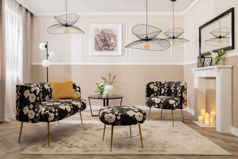 Sofa Cloe Piwonie w salonie