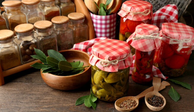 Jak przechowywać przetwory? Black Red White podpowiada