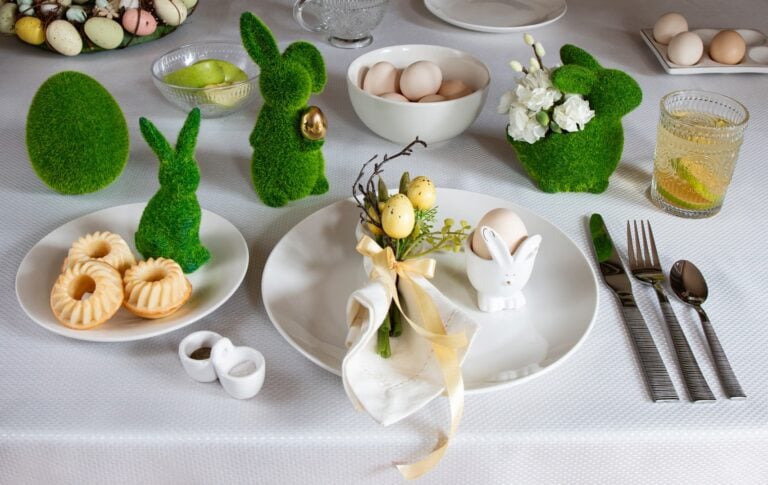 Dekoracje z jajek na stół wielkanocny