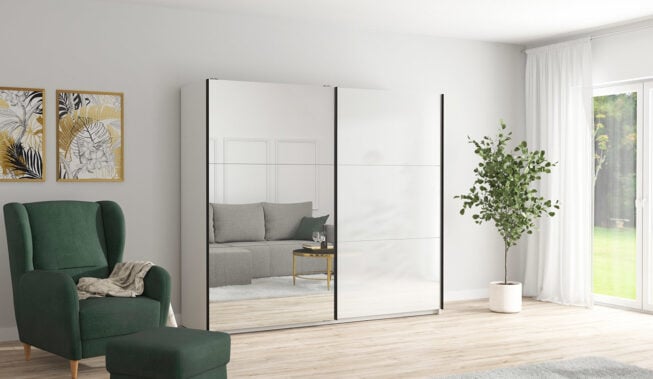 Garderoba kapsułowa – co to takiego i jak ją stworzyć? 