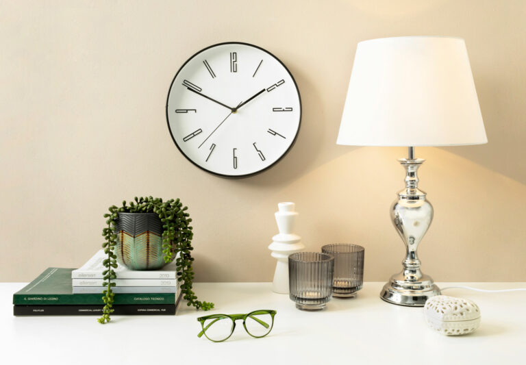 Zegar ścienny Victoria Black - aranżacja