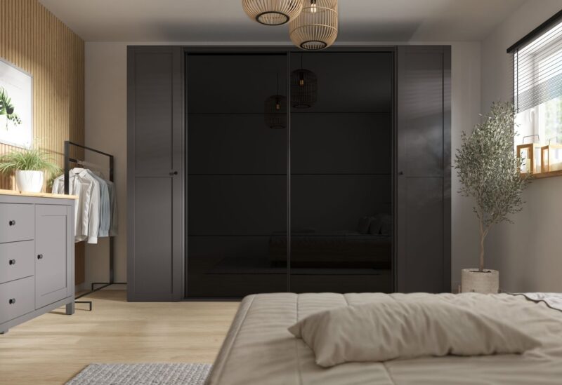 Jaka szafa do sypialni: szafa pod zabudowę czy modułowa?