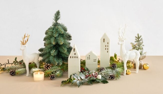 Nowoczesne stroiki bożonarodzeniowe na stół: które wybrać? Pomysły na stroik świąteczny od BRW! | czytaj na blogu BRW