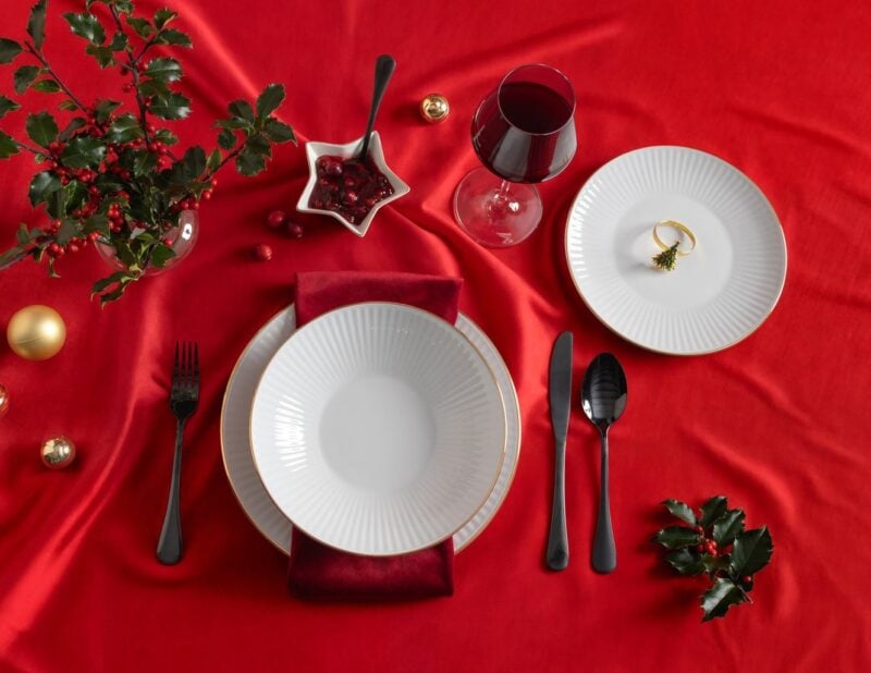 Komplet 4 obrączek do serwetek z choinką złotych