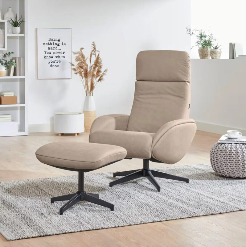 Fotel Maya z podnóżkiem