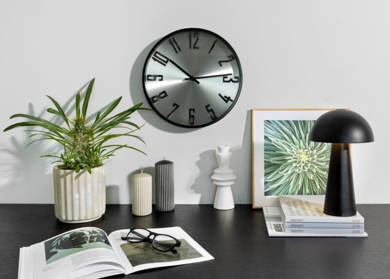 Zegar ścienny metalowy Brisbane Silver