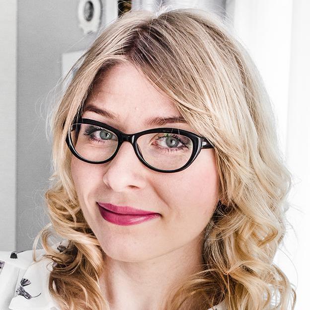 Magdalena Mirkowicz, autorka bloga wnętrzarskiego My Pink Plum!