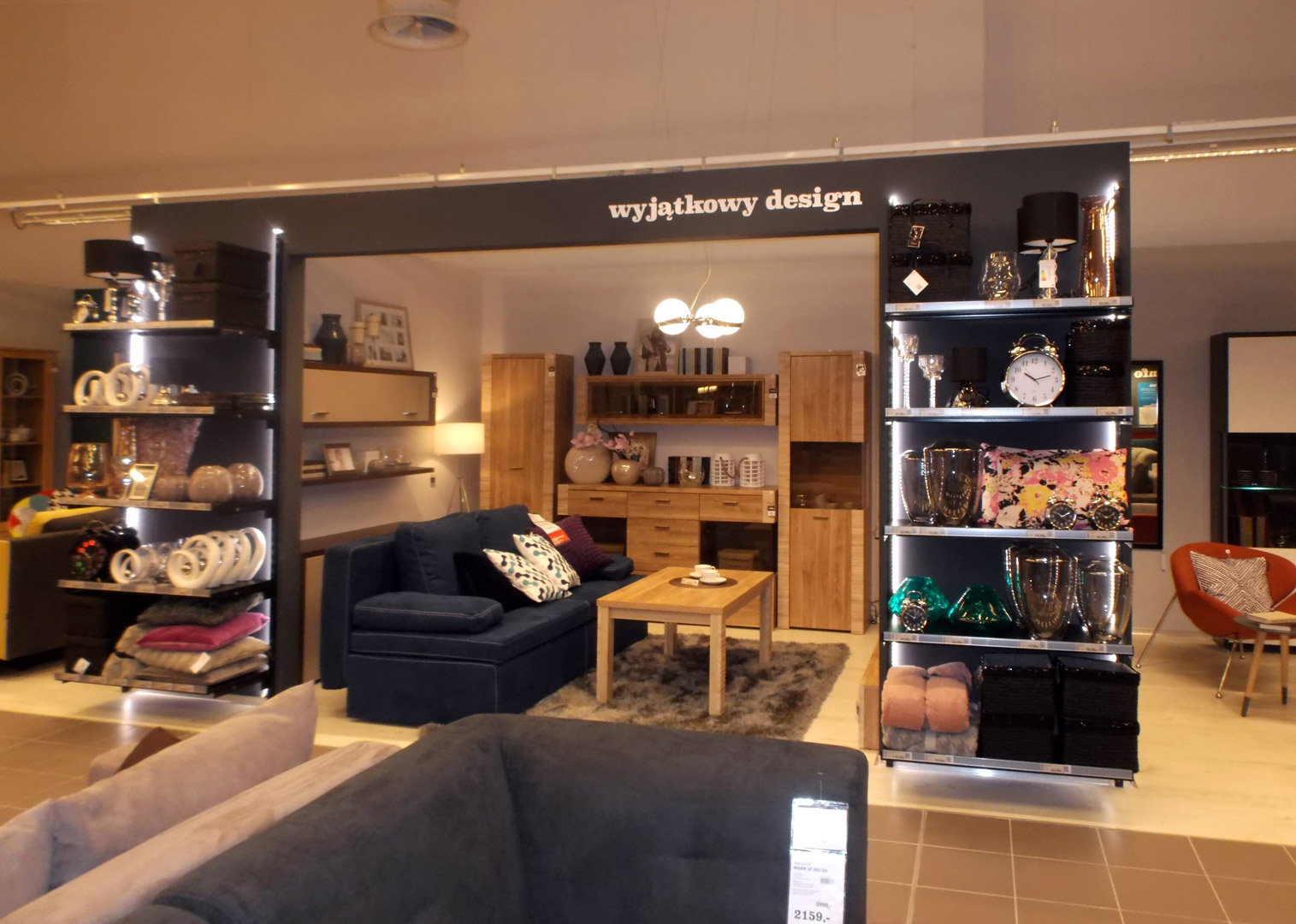 Ekspozycja mebli Black Red White w salonie firmowym w Przemyślu