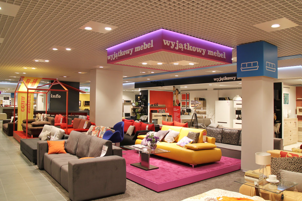 Ekspozycja mebli tapicerowanych w Będzienie