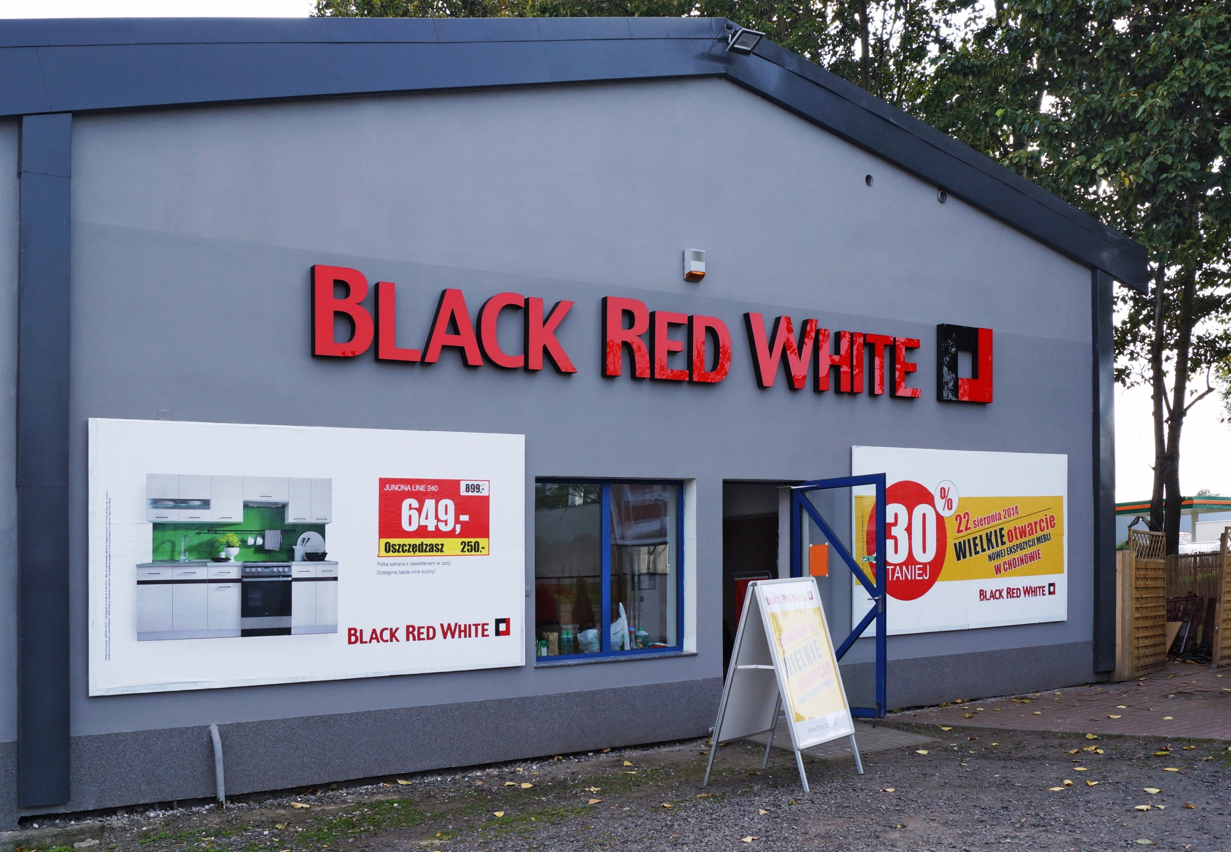 Salon partnerski Black Red White w Chojnowie