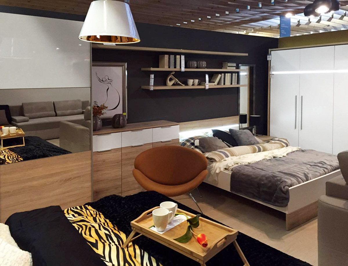 Ekspozycja mebli Black Red White w salonie partnerskim w Białymstoku