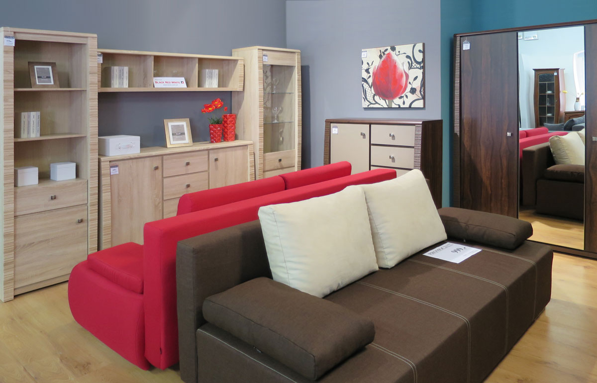 Ekspozycja mebli Black Red White w salonie w Żąbkowicach Śląskich