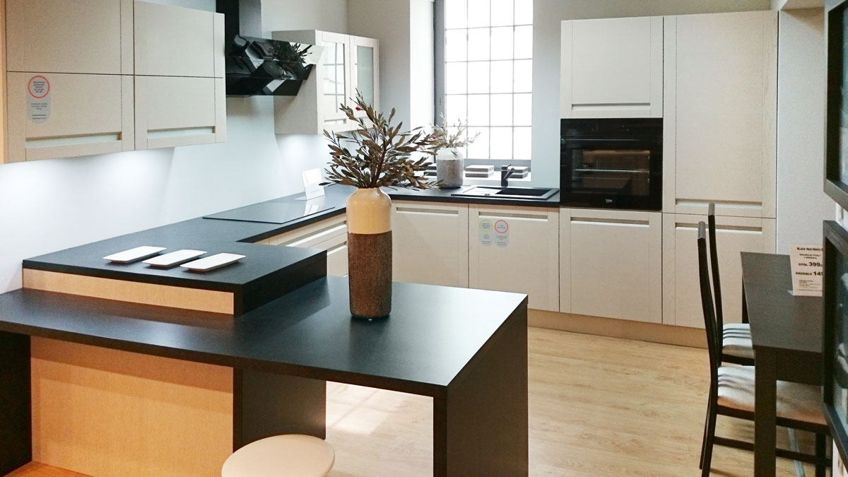 Ekspozycja mebli kuchennych Black Red White w Żarach